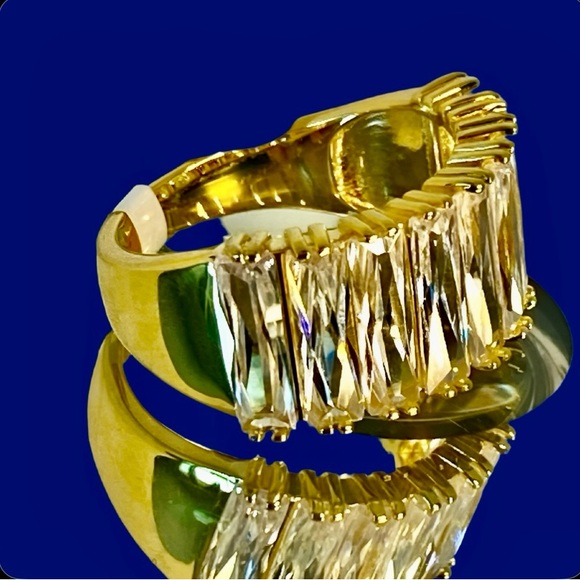 Yellow Gold Sapphire Ring! - Picture 2 of 12